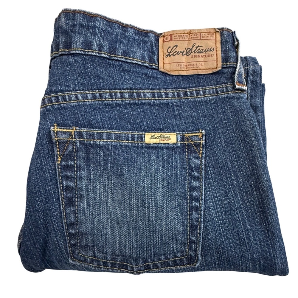 Levi Strauss Signature Womens 8S Blue Stretch Low Rise Bootcut Jeans Short